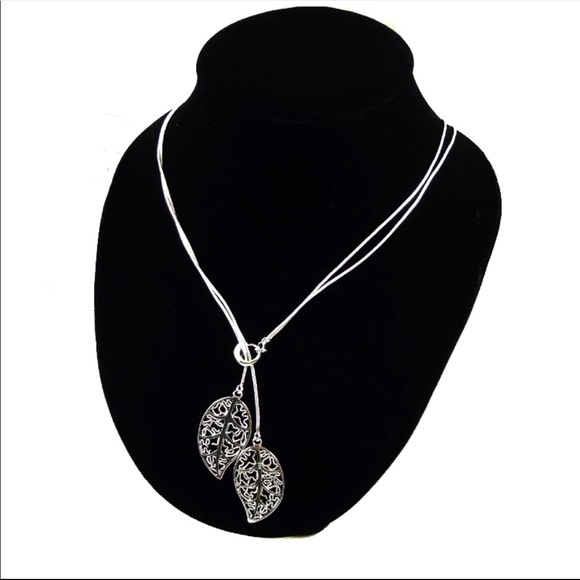 Silver Leaves Necklace - Picture 3 of 4